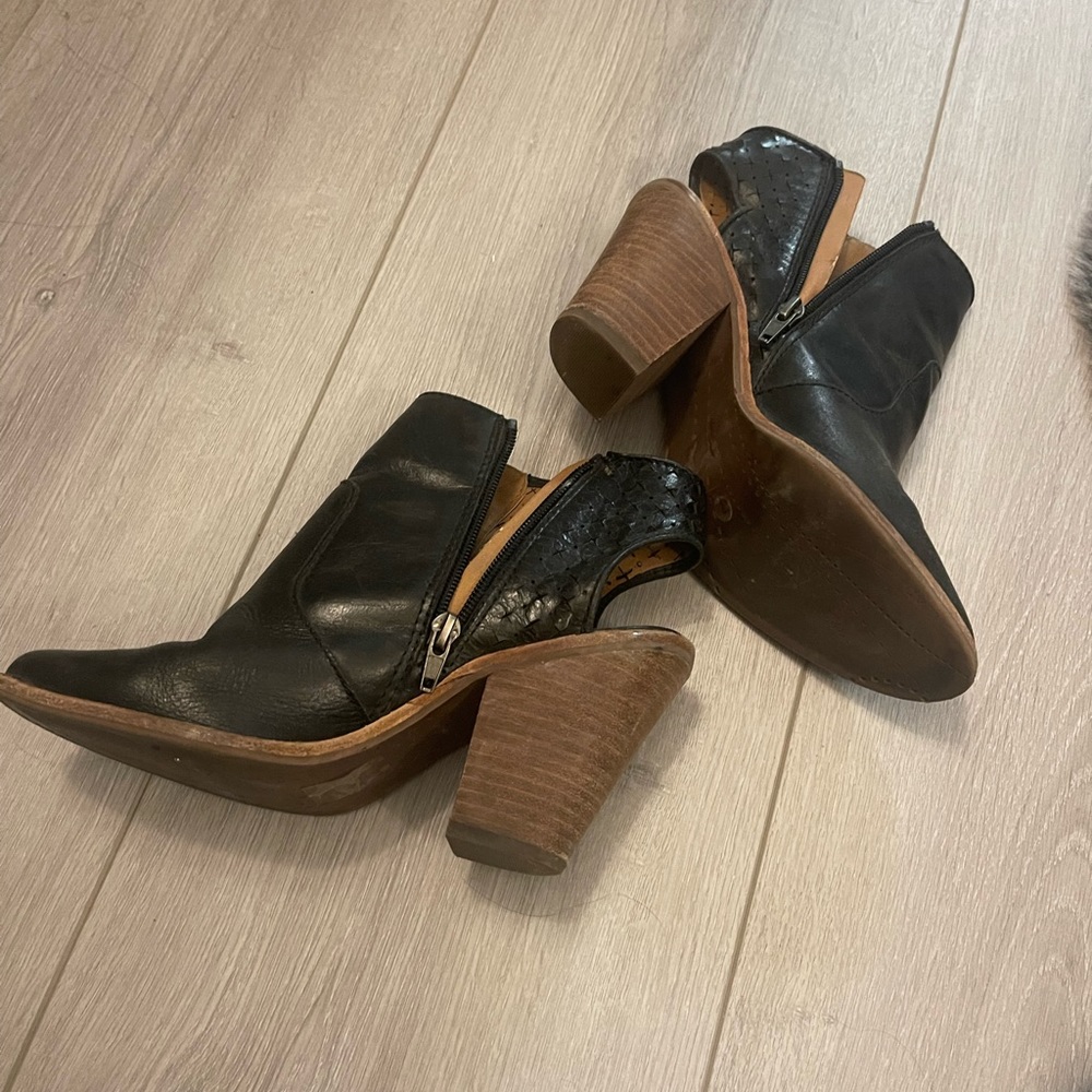 Dolce Vita sling back heel